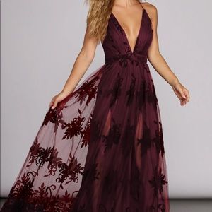 Windsor Morgan Formal Flocked Velvet Maxi Dress